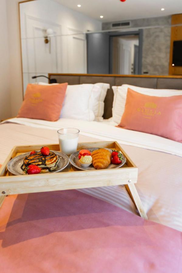 Giulia Hotel 4*